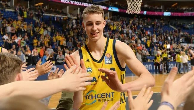 这场比赛的 这场比赛的